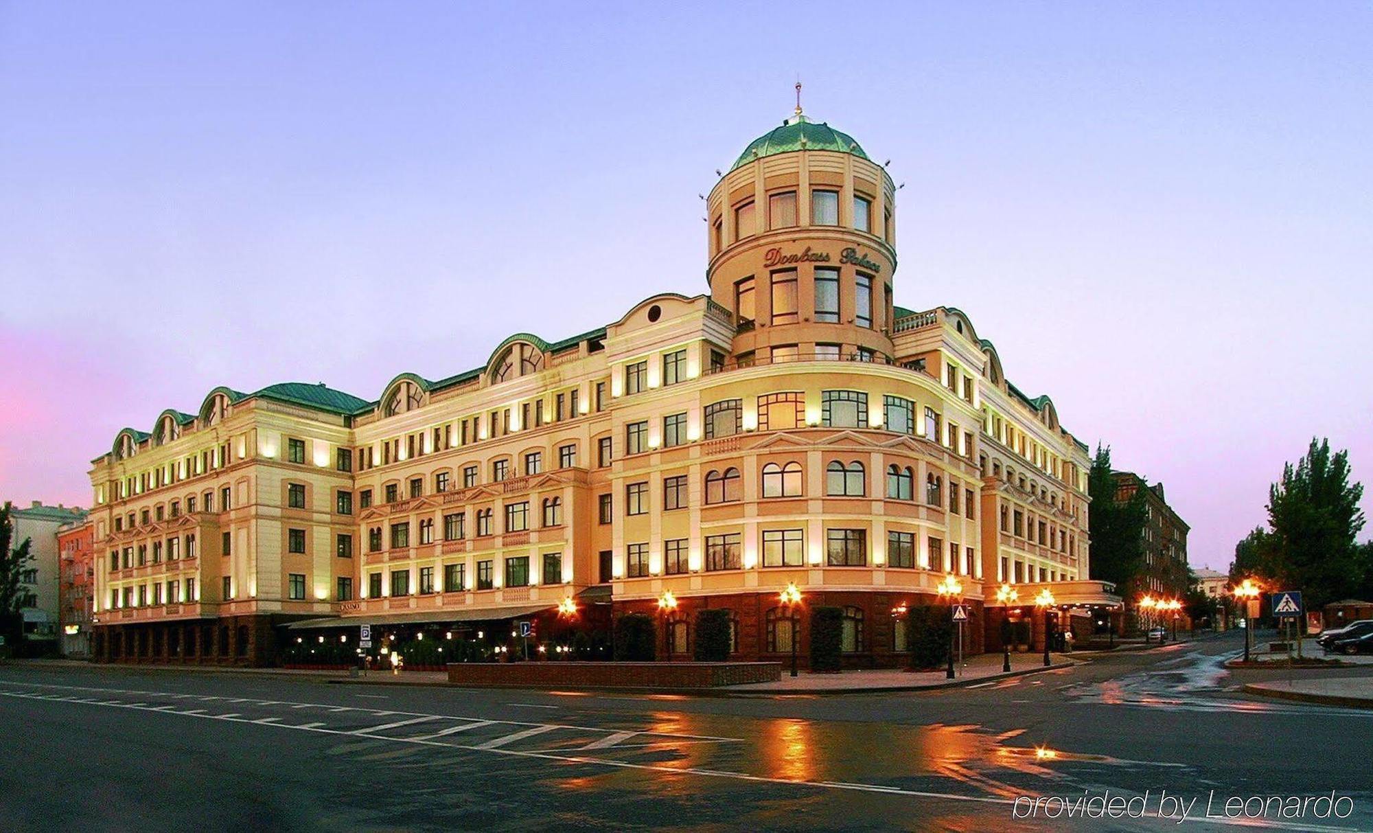 Hotel Donbass Palace Donezk Exterior foto